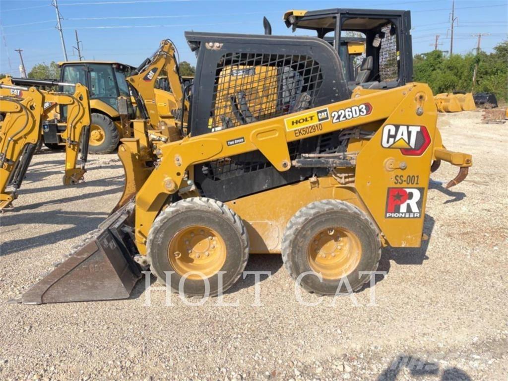 CAT 226D Chargeuse compacte