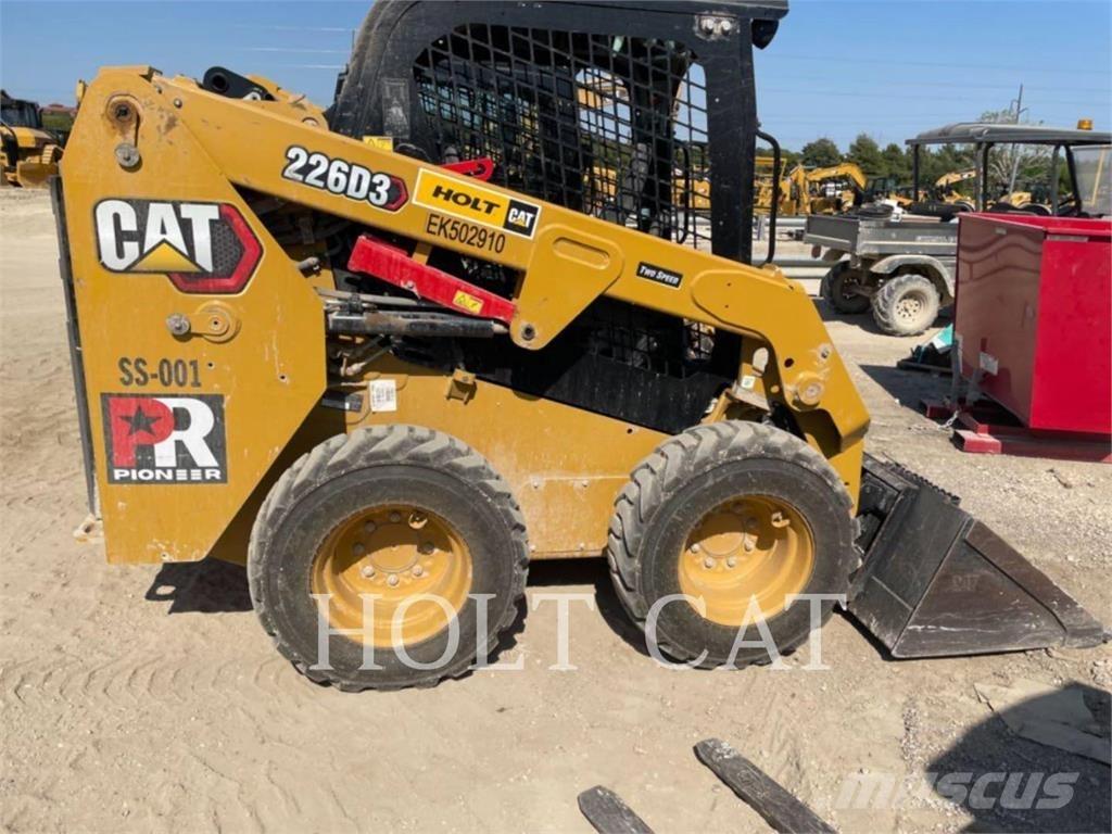 CAT 226D Chargeuse compacte