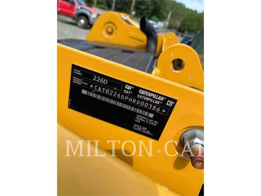 CAT 226D Chargeuse compacte