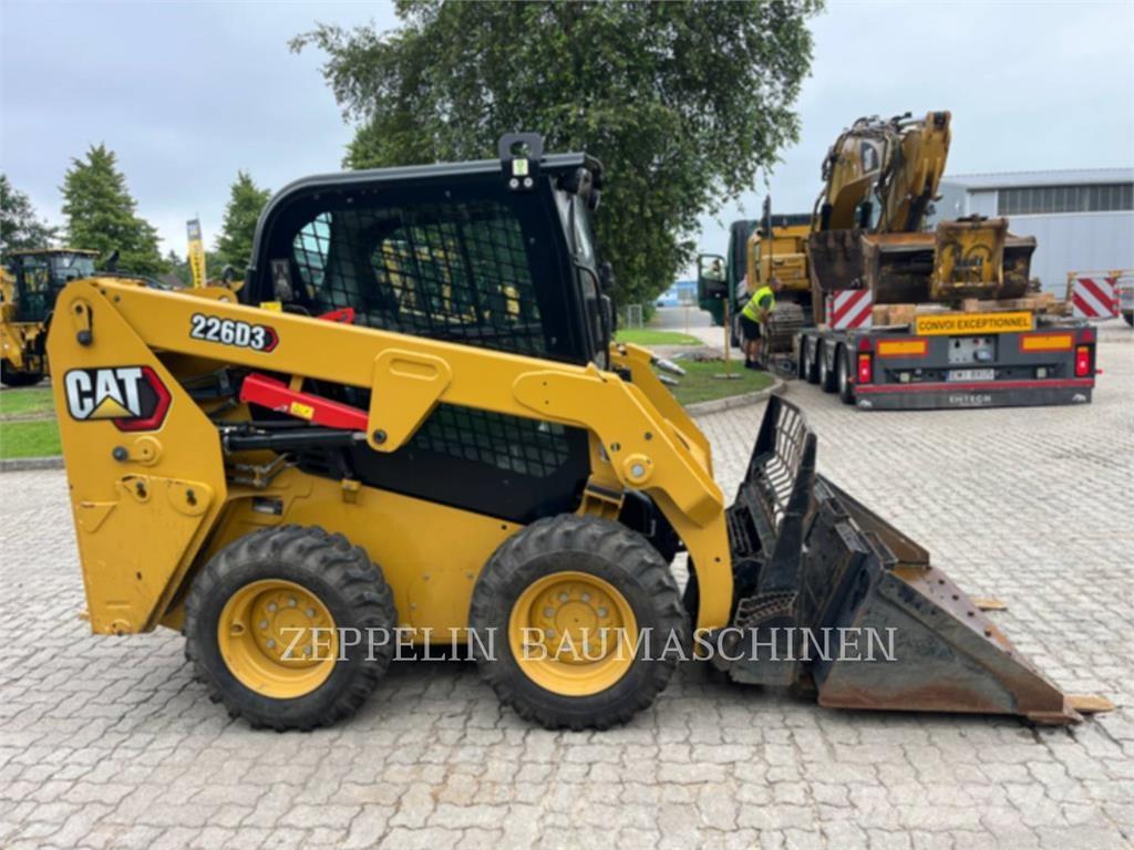 CAT 226D Chargeuse compacte