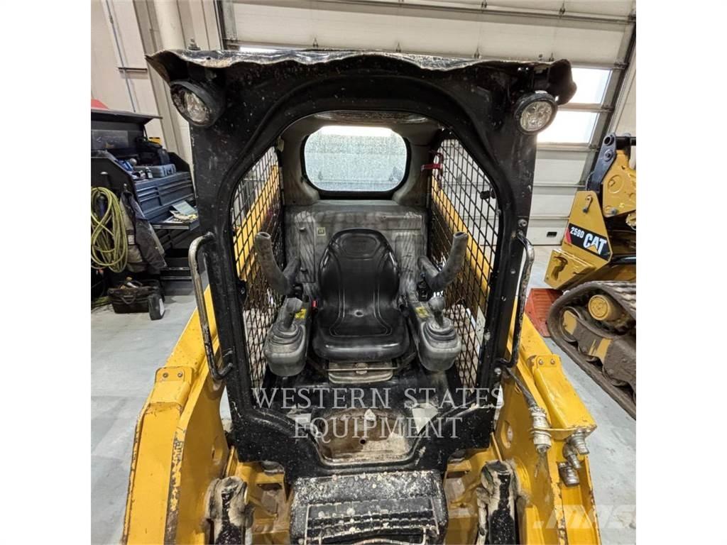 CAT 226D Chargeuse compacte