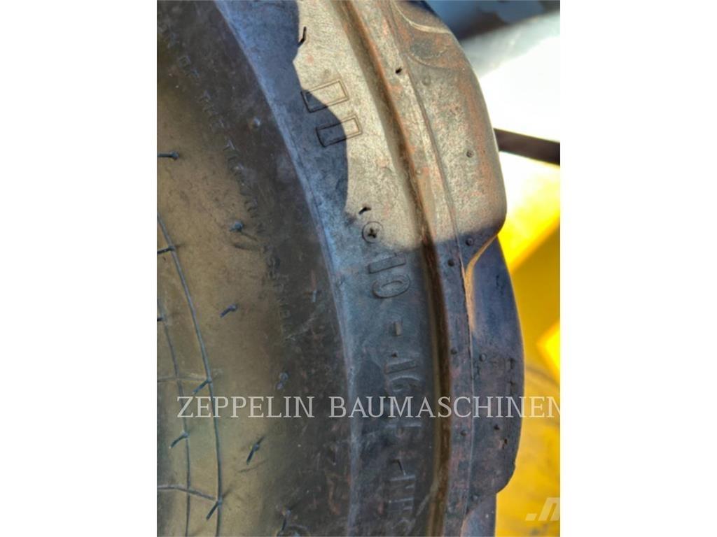 CAT 226D Chargeuse compacte