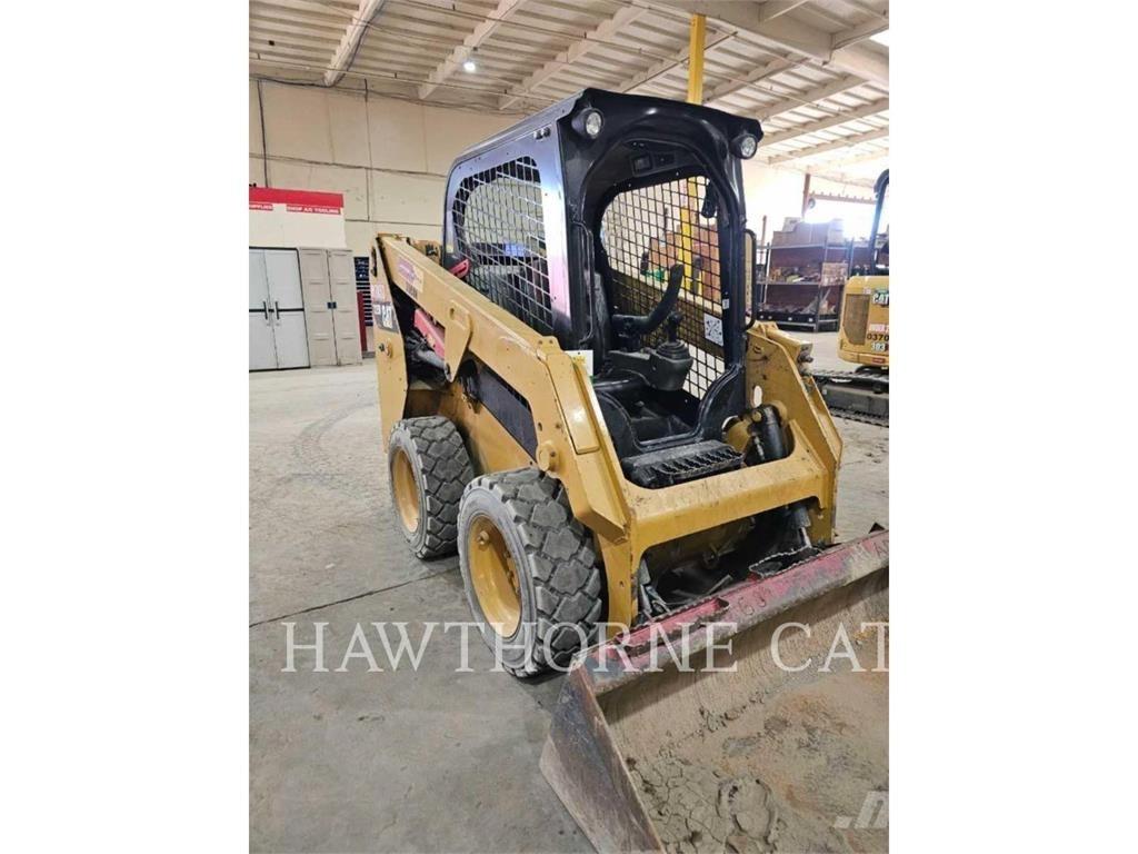 CAT 226D Chargeuse compacte