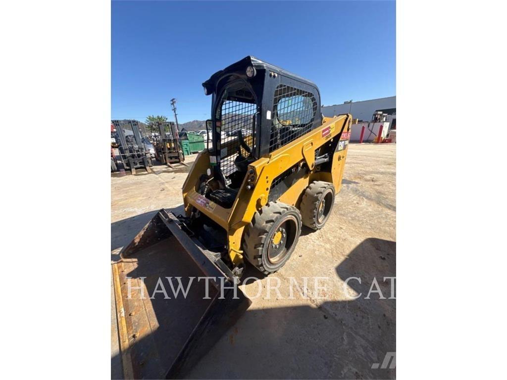 CAT 226D Chargeuse compacte
