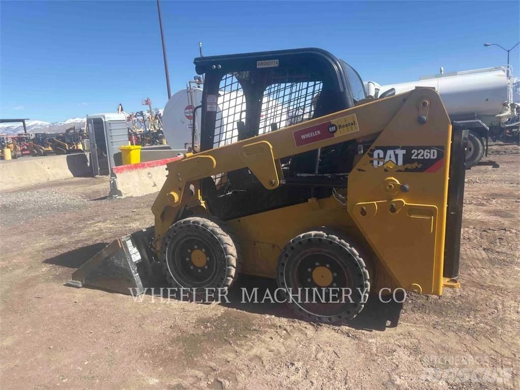 CAT 226D C1-H2 Chargeuse compacte