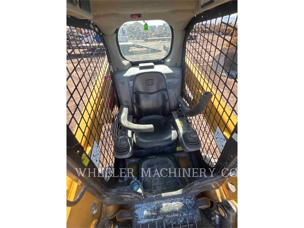 CAT 226D C1-H2 Chargeuse compacte