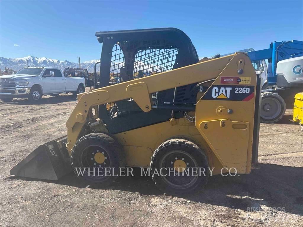 CAT 226D C1-H2 Chargeuse compacte