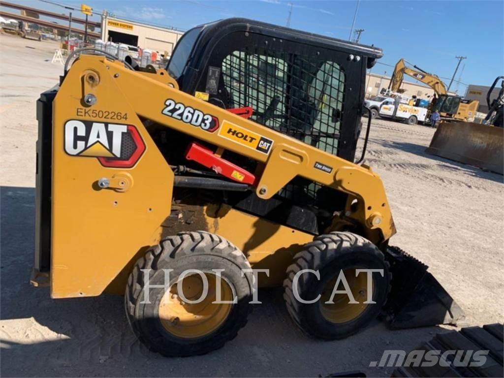 CAT 226D CAB Chargeuse compacte
