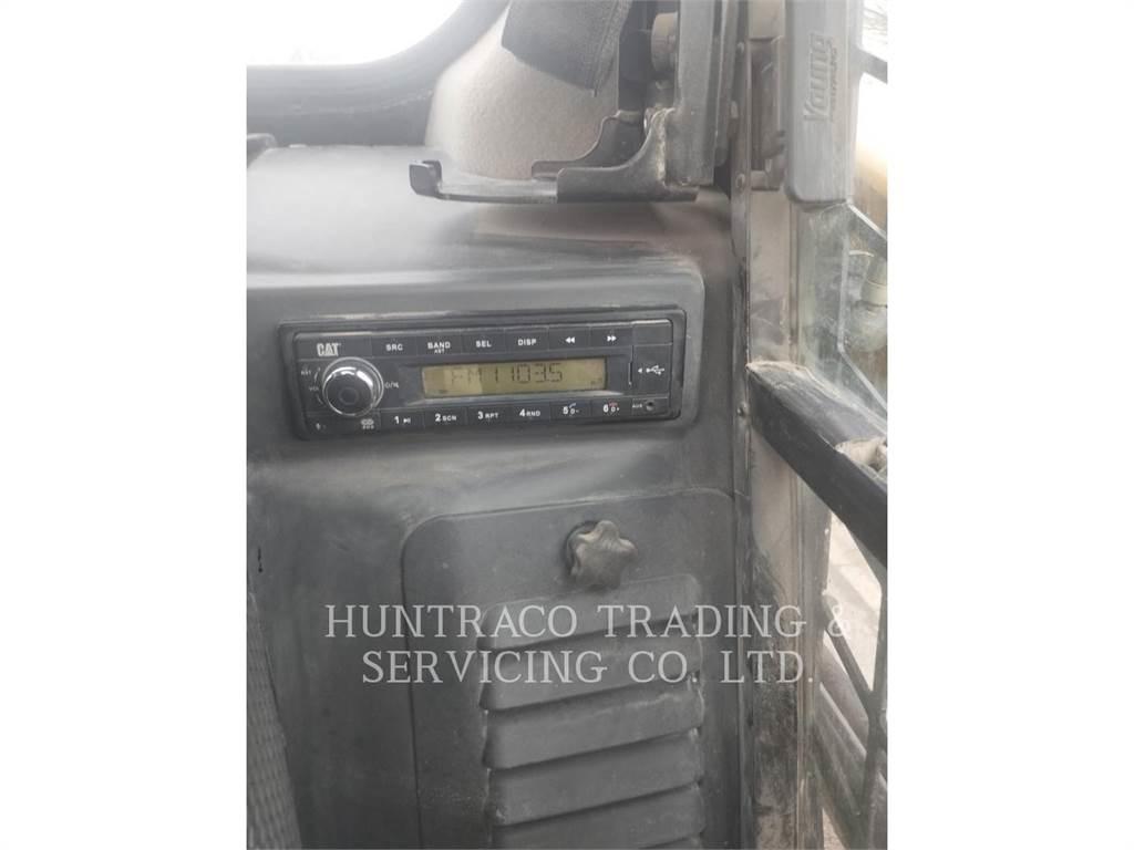 CAT 226D3 Chargeuse compacte