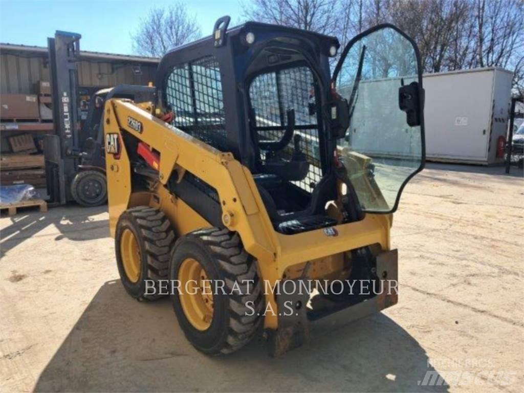 CAT 226D3 Chargeuse compacte
