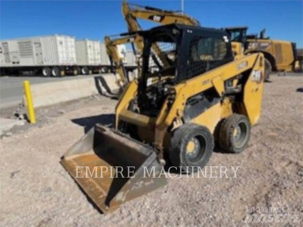 CAT 226D3 Chargeuse compacte