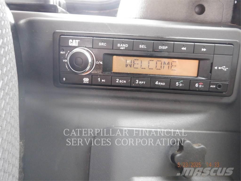 CAT 226D3 Chargeuse compacte