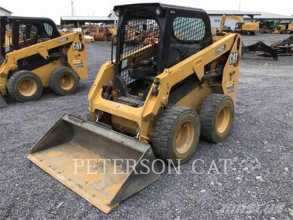 CAT 226D3 Chargeuse compacte