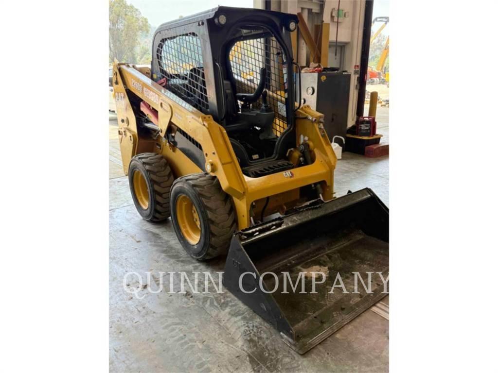 CAT 226D3 Chargeuse compacte