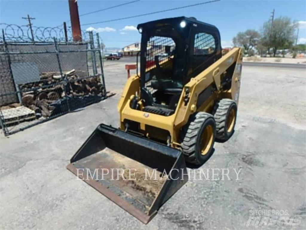 CAT 226D3 Chargeuse compacte
