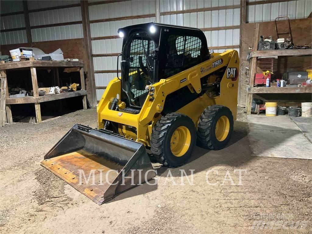 CAT 226D3 A2Q Chargeuse compacte