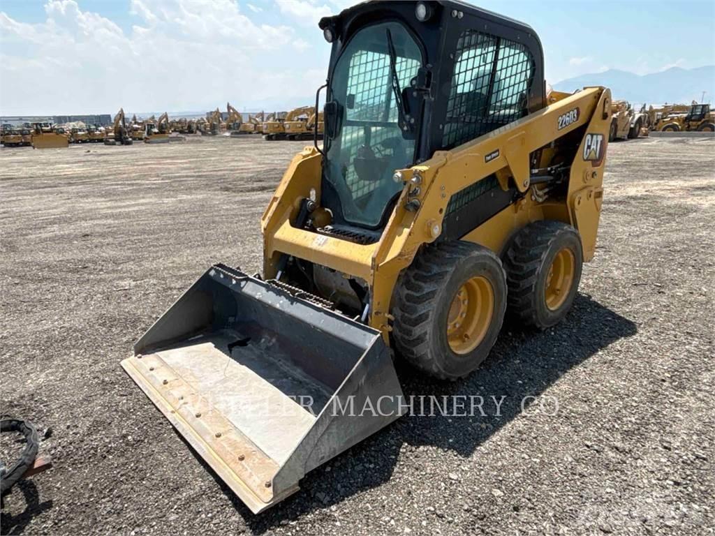 CAT 226D3 C3H2 Chargeuse compacte
