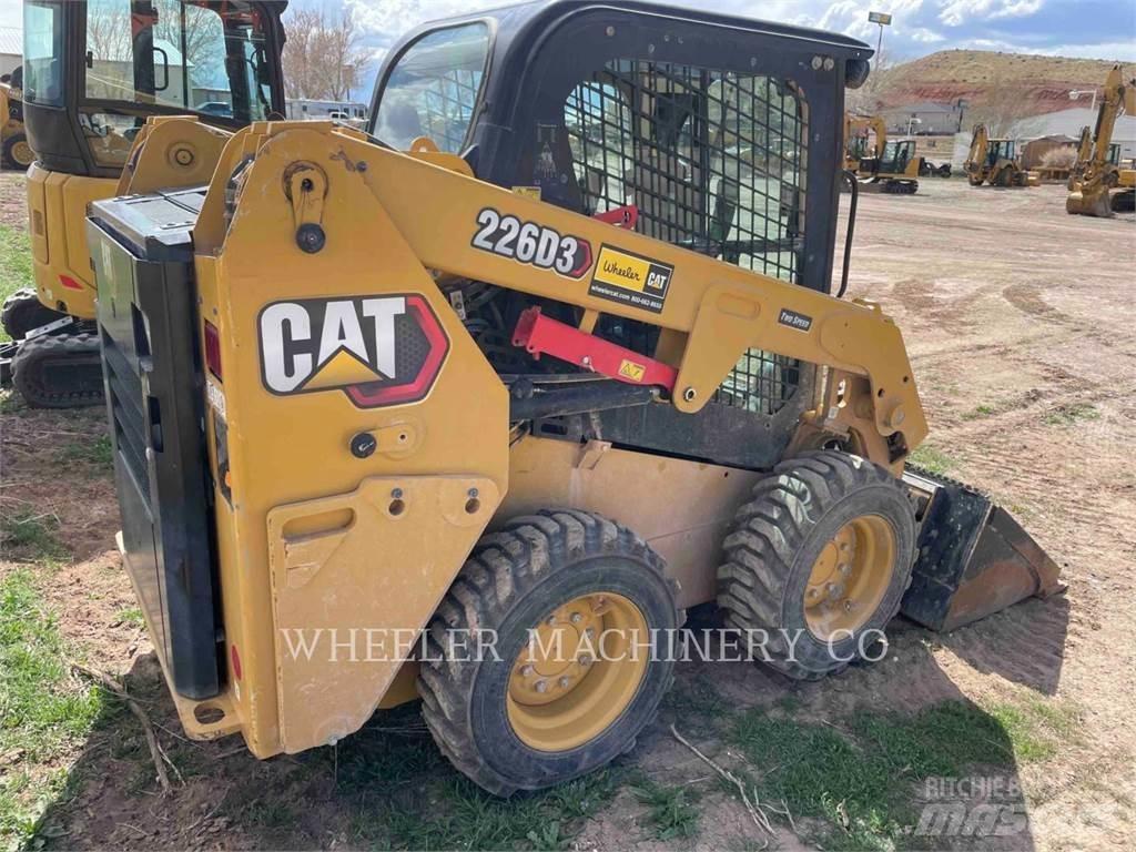 CAT 226D3 C3H2 Chargeuse compacte