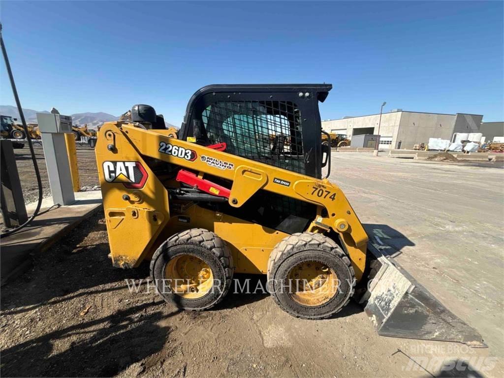 CAT 226D3 C3H2 Chargeuse compacte