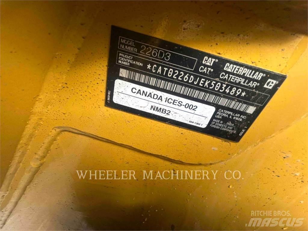 CAT 226D3 C3H2 Chargeuse compacte