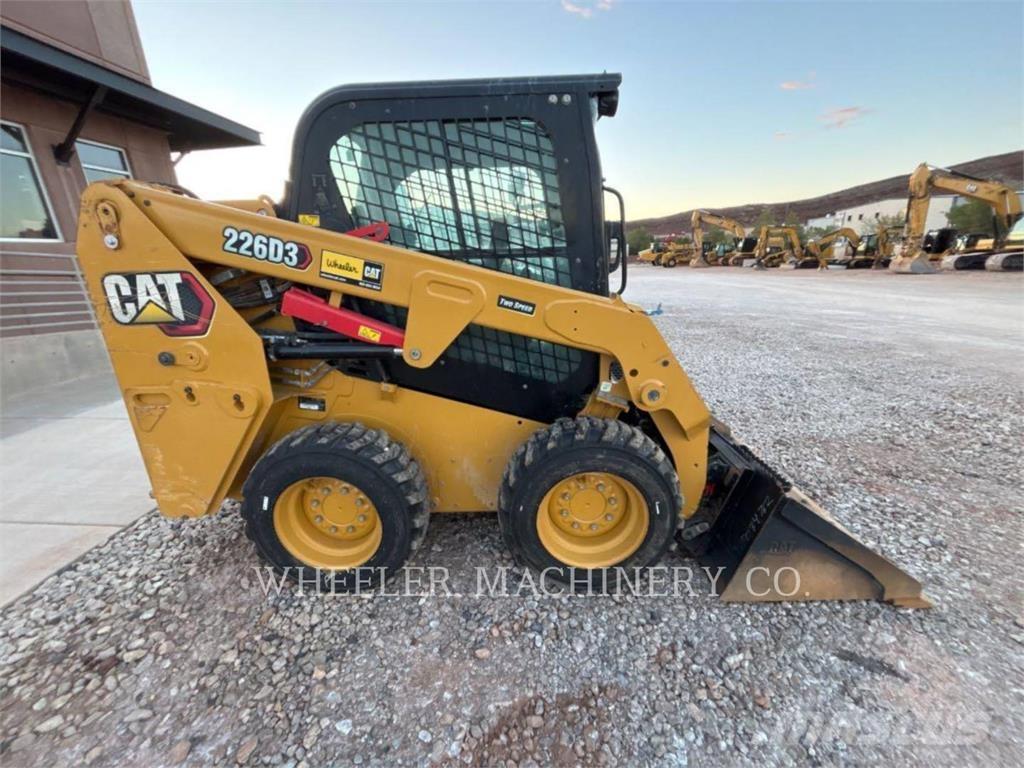 CAT 226D3 C3H2 Chargeuse compacte
