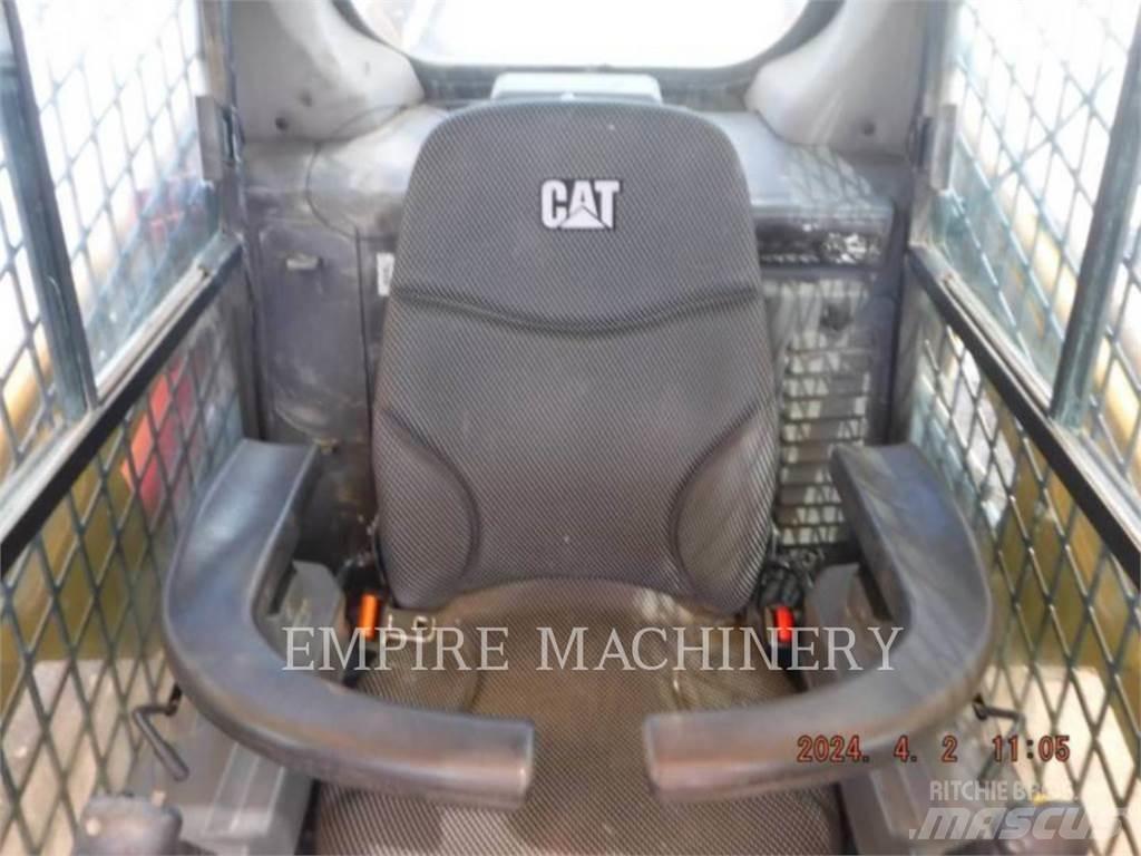 CAT 226D3 CA Chargeuse compacte