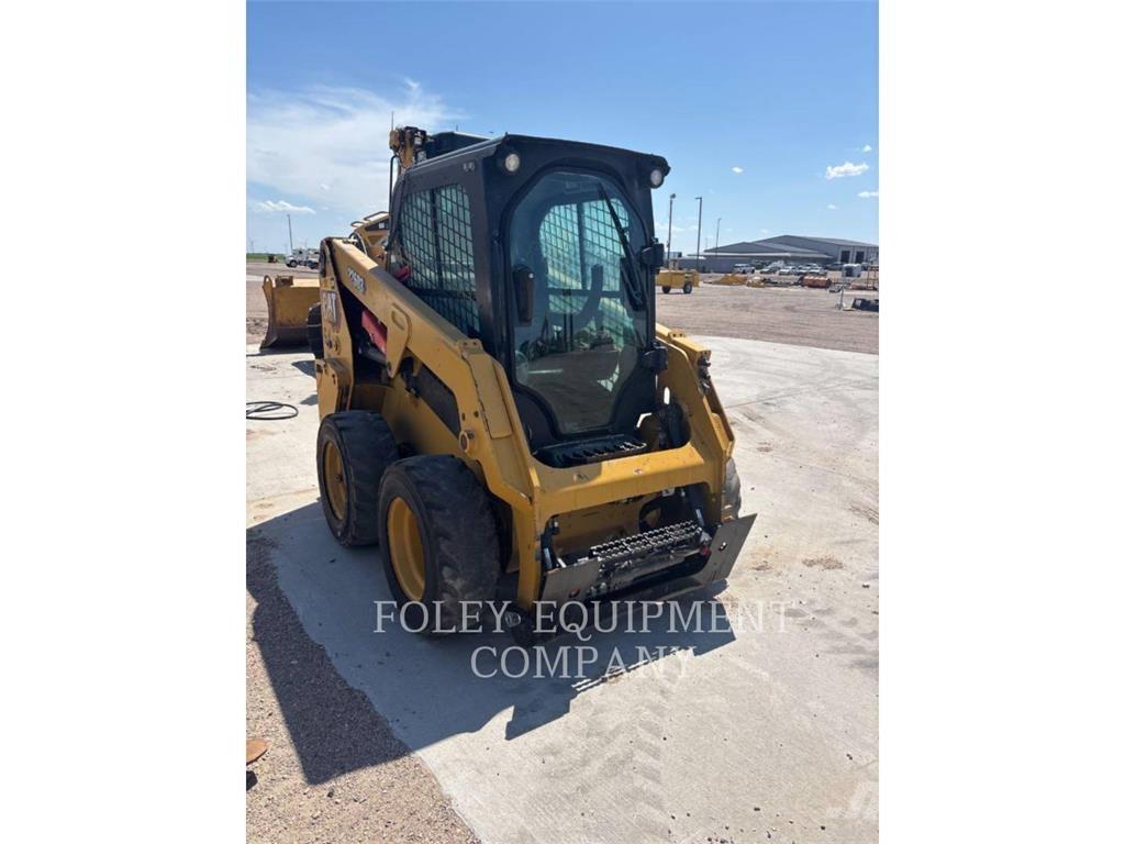 CAT 226D3STD1C Chargeuse compacte