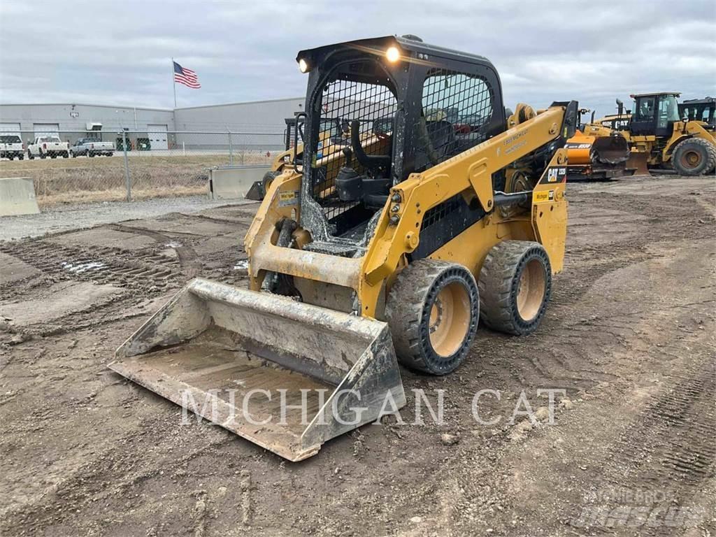 CAT 232D Q+ Chargeuse compacte