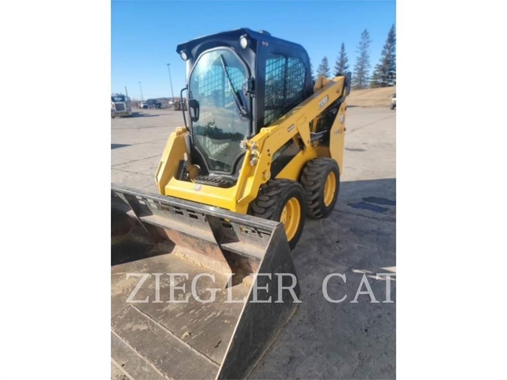CAT 232D3 Chargeuse compacte