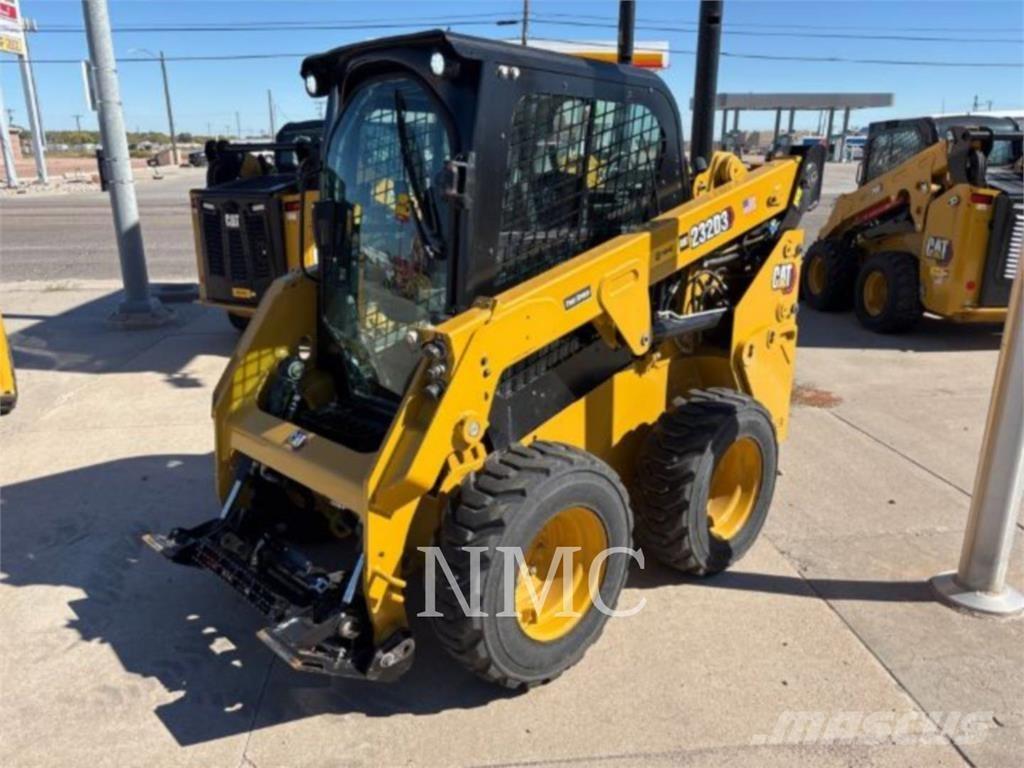 CAT 232D3 Chargeuse compacte