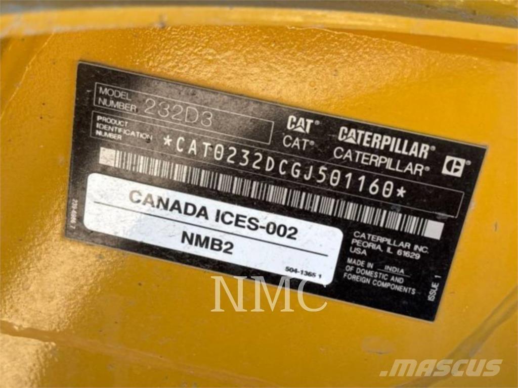 CAT 232D3 Chargeuse compacte