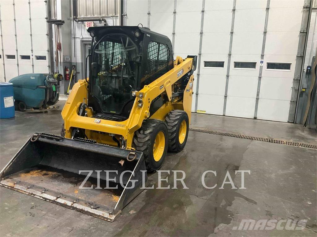 CAT 232D3 Chargeuse compacte