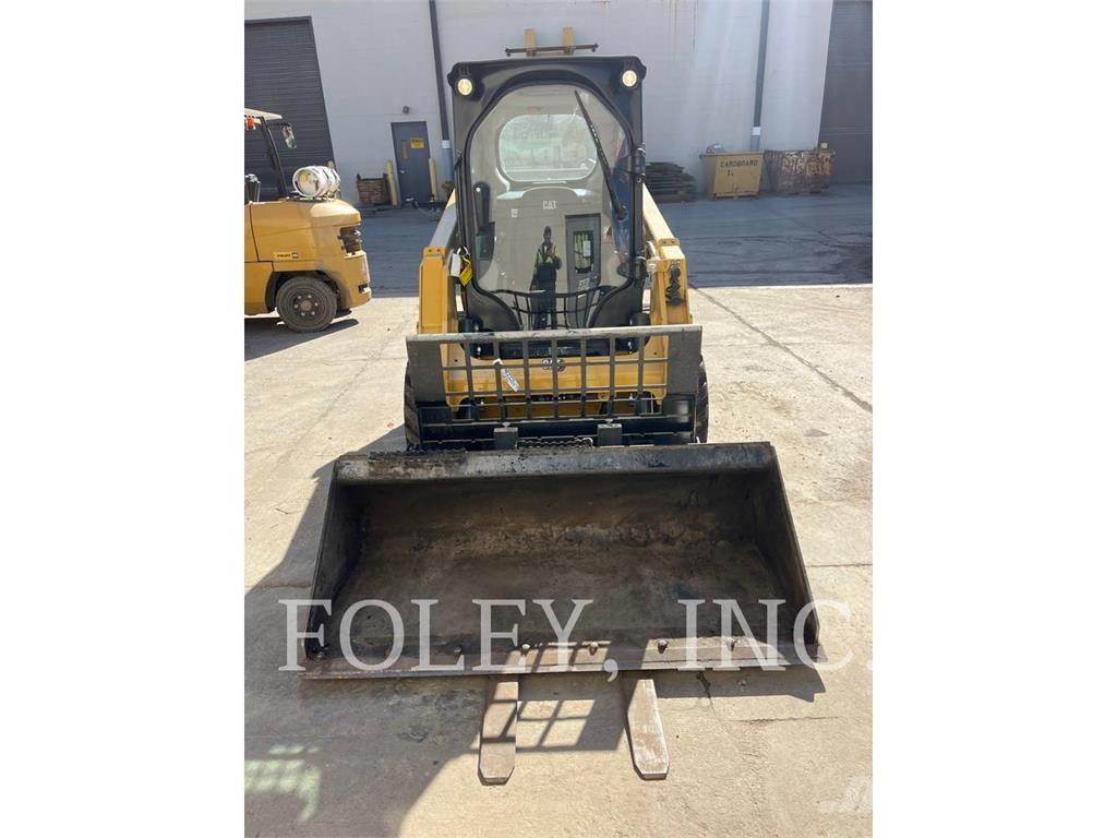 CAT 232D3 Chargeuse compacte