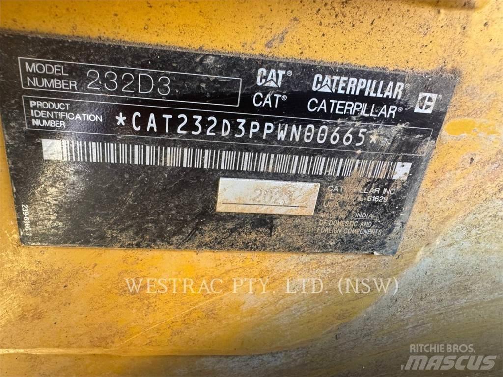CAT 232D3LRC Chargeuse compacte