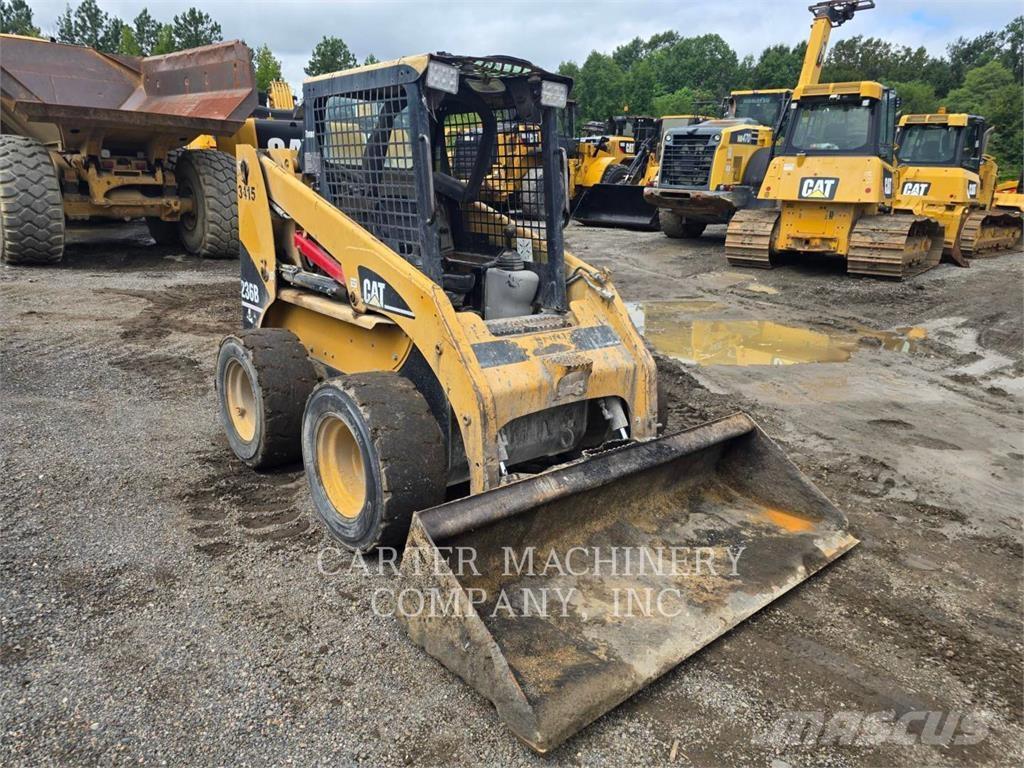 CAT 236 B Chargeuse compacte