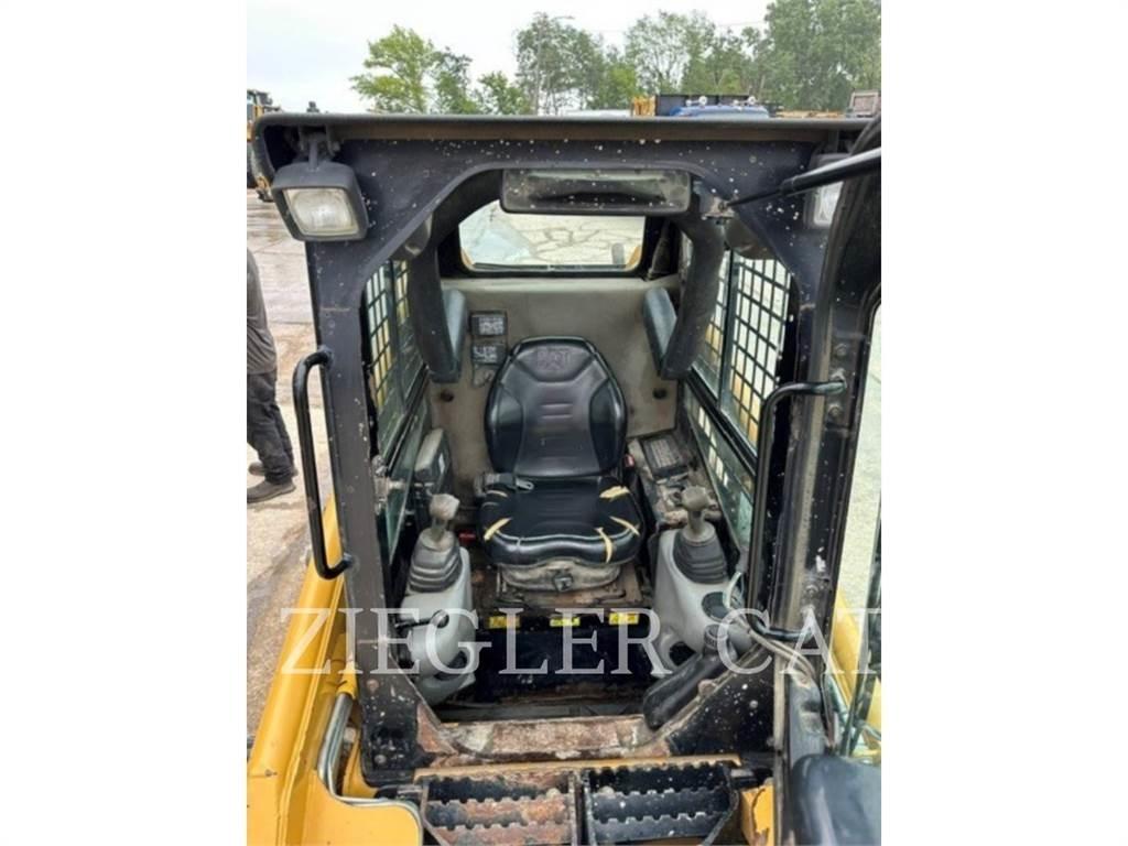 CAT 236B3 Chargeuse compacte