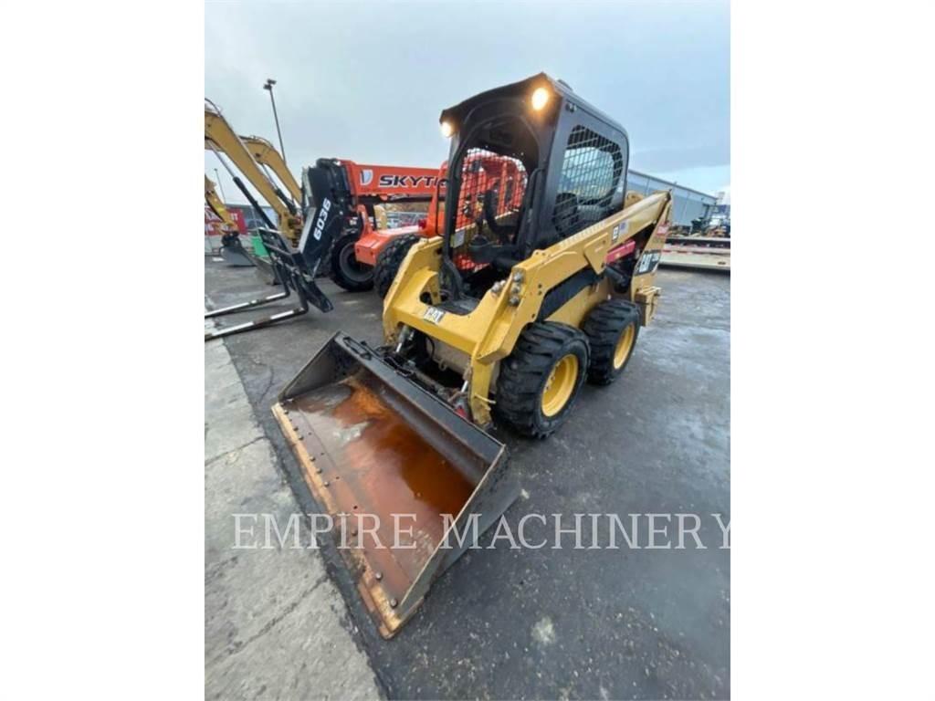 CAT 236D Chargeuse compacte
