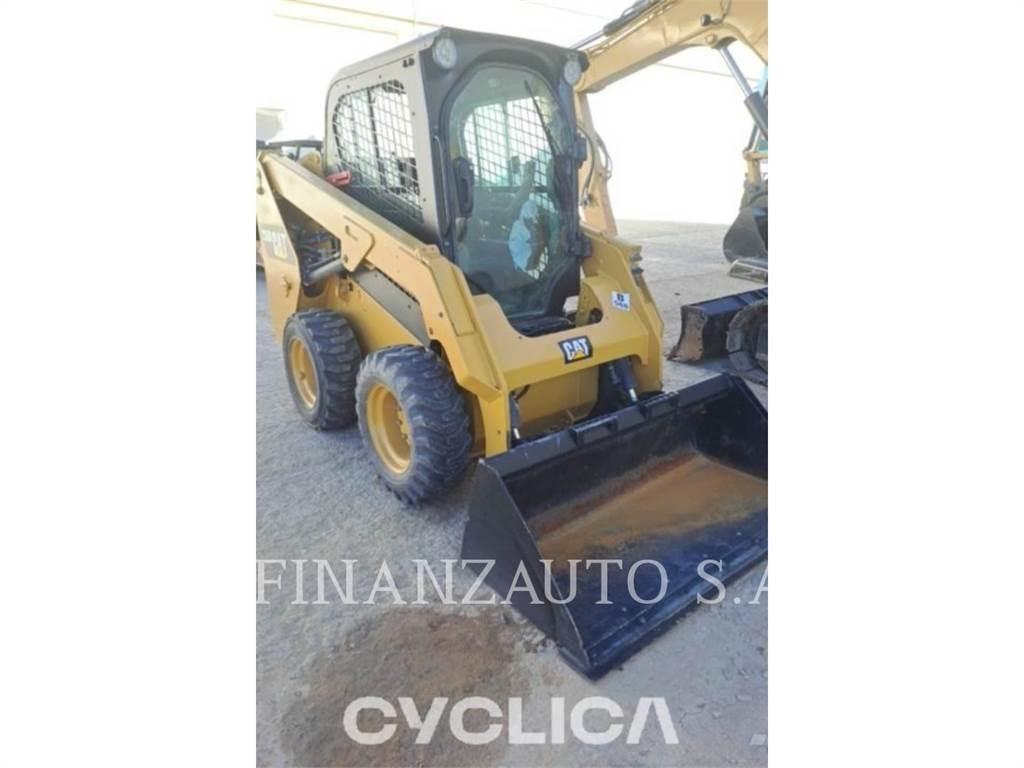 CAT 236D Chargeuse compacte
