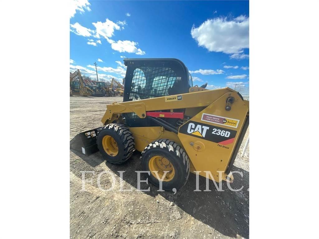 CAT 236D Chargeuse compacte