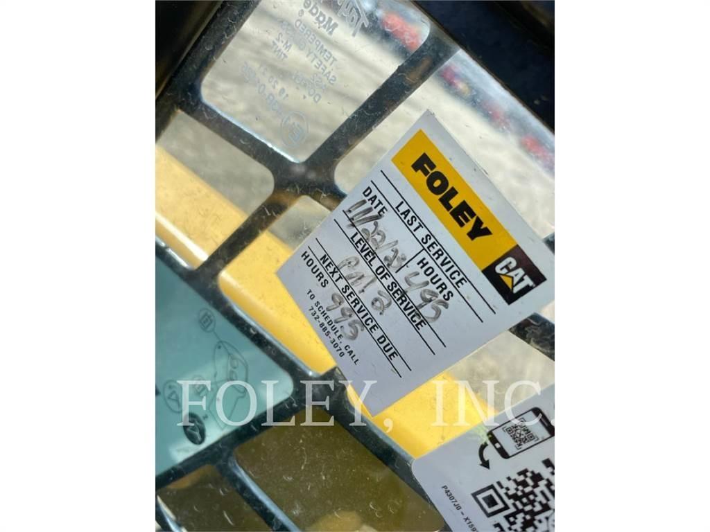 CAT 236D Chargeuse compacte