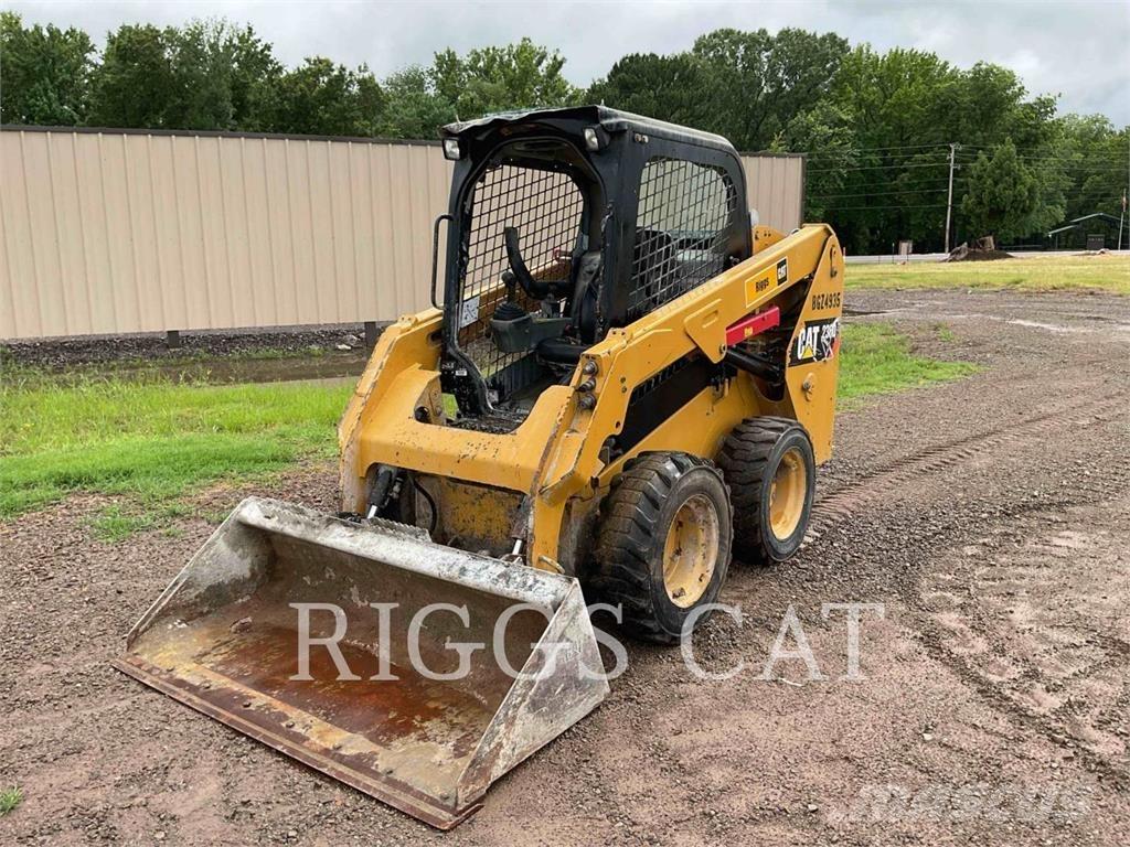 CAT 236D Chargeuse compacte