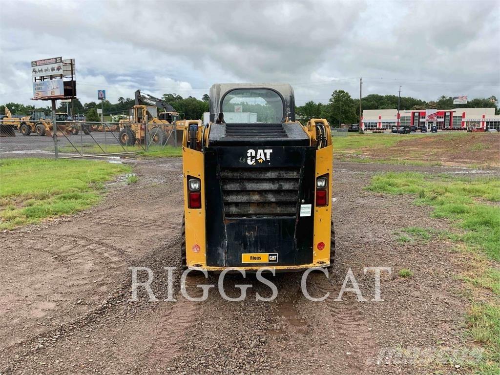 CAT 236D Chargeuse compacte
