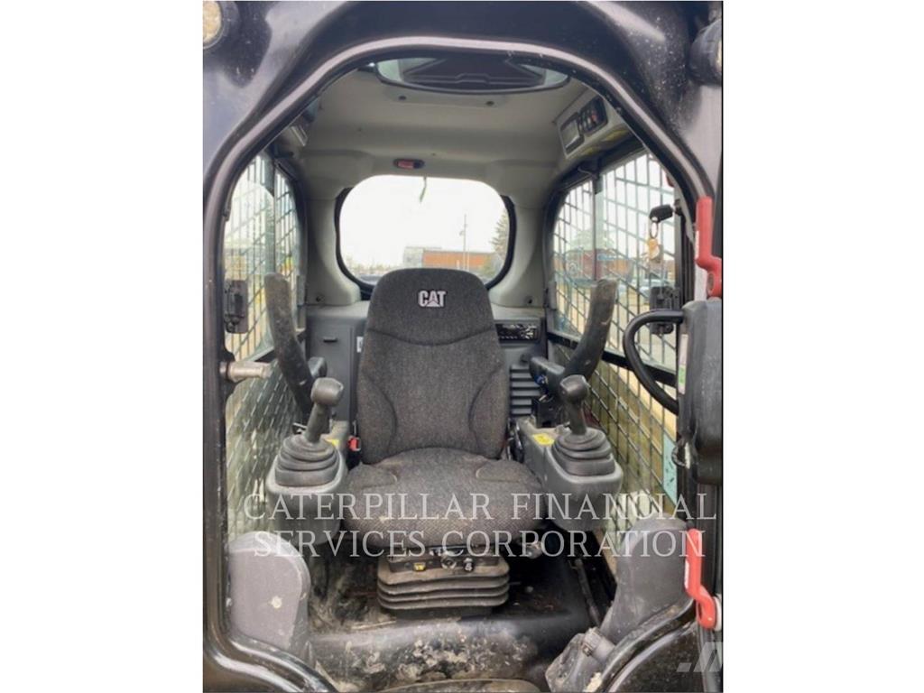 CAT 236D Chargeuse compacte