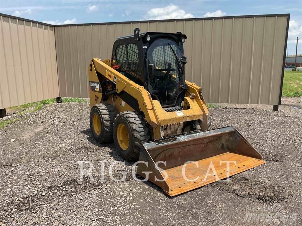 CAT 236D A Chargeuse compacte