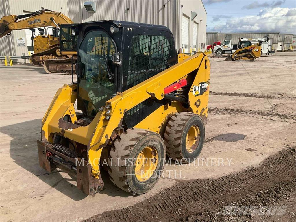 CAT 236D A2Q Chargeuse compacte