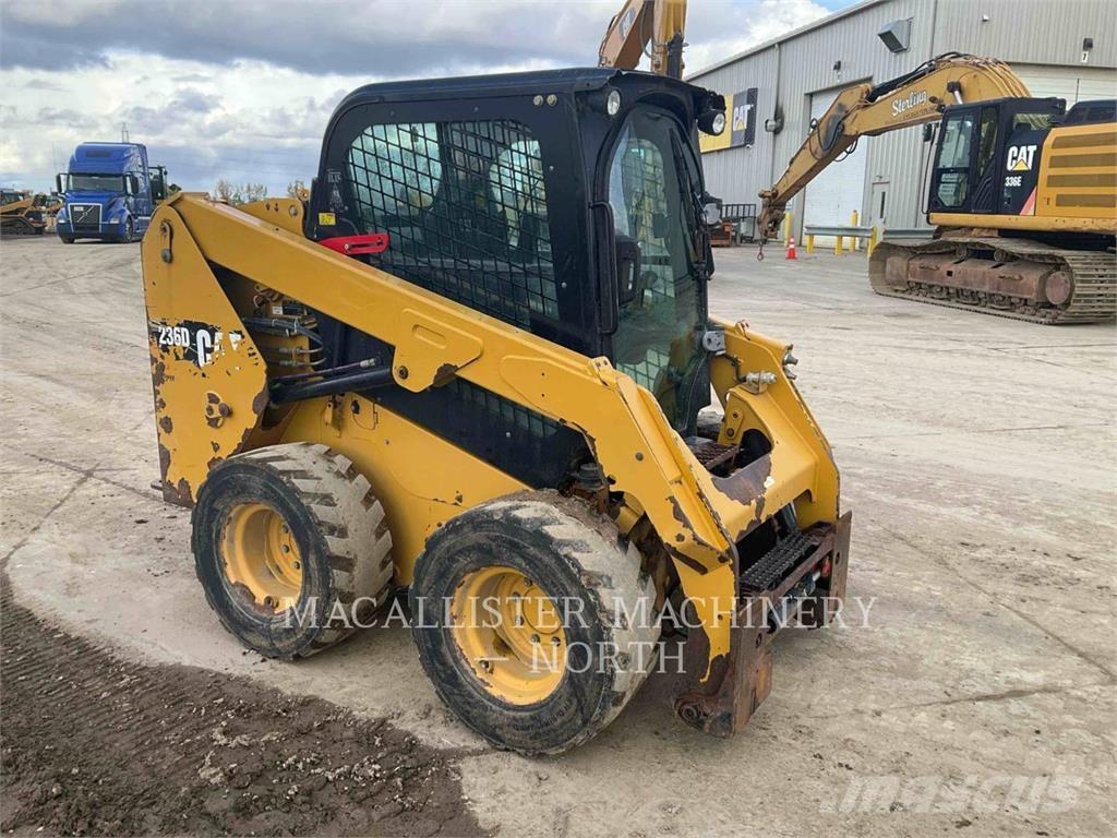 CAT 236D A2Q Chargeuse compacte