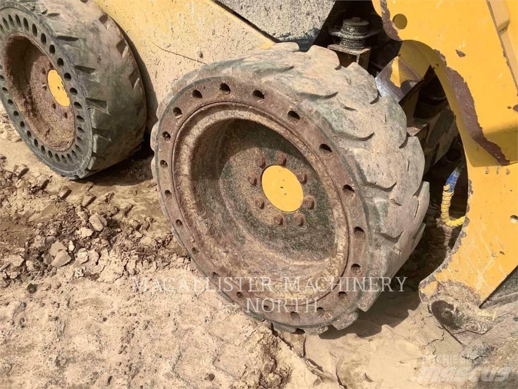 CAT 236D CQ Chargeuse compacte