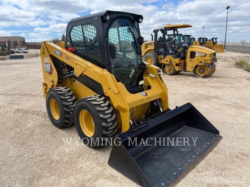 CAT 236D3 Chargeuse compacte