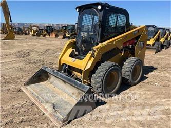 CAT 236D3 Chargeuse compacte