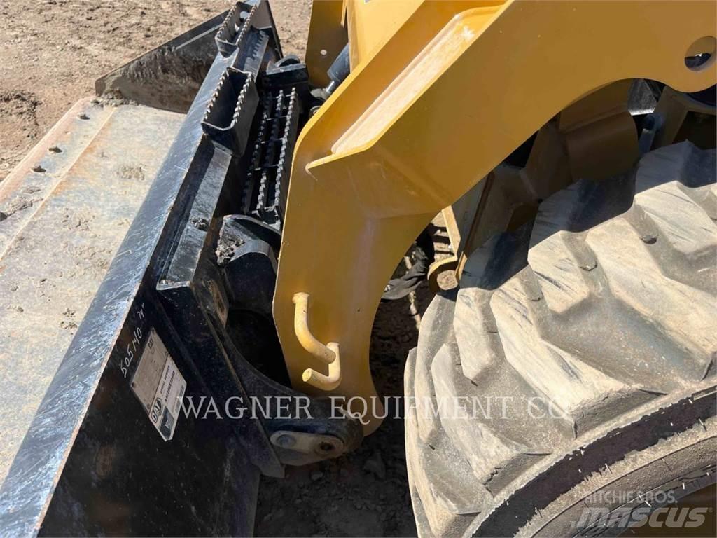 CAT 236D3 Chargeuse compacte
